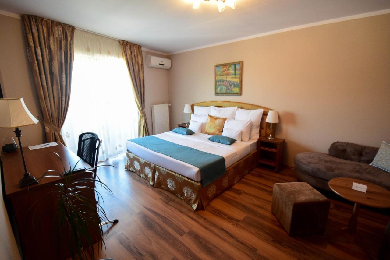 Cabrio Apart Hotel Cluj-Napoca Exterior photo