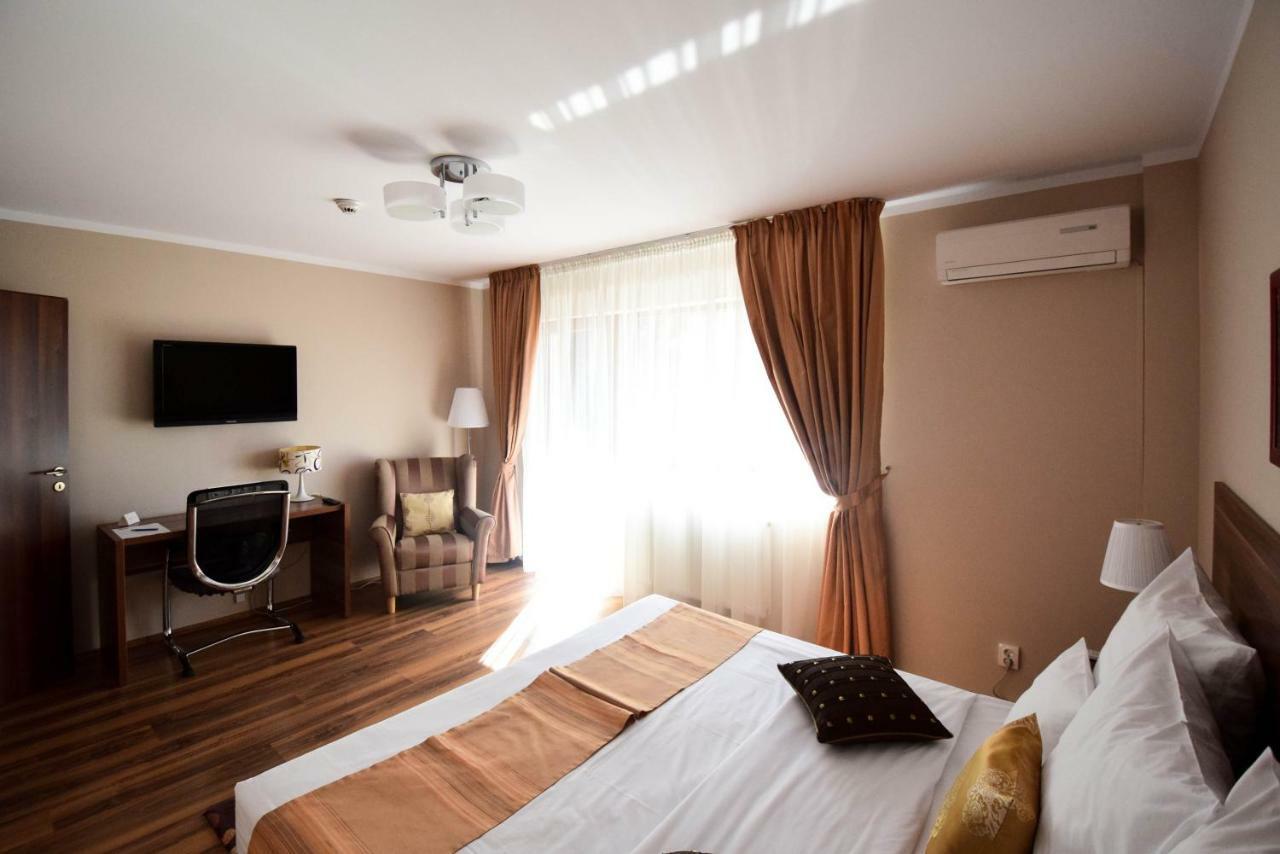 Cabrio Apart Hotel Cluj-Napoca Exterior photo